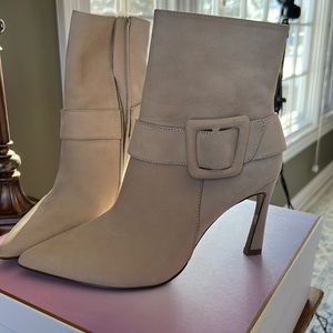Cecelia crème Pyle suede boots size 8
